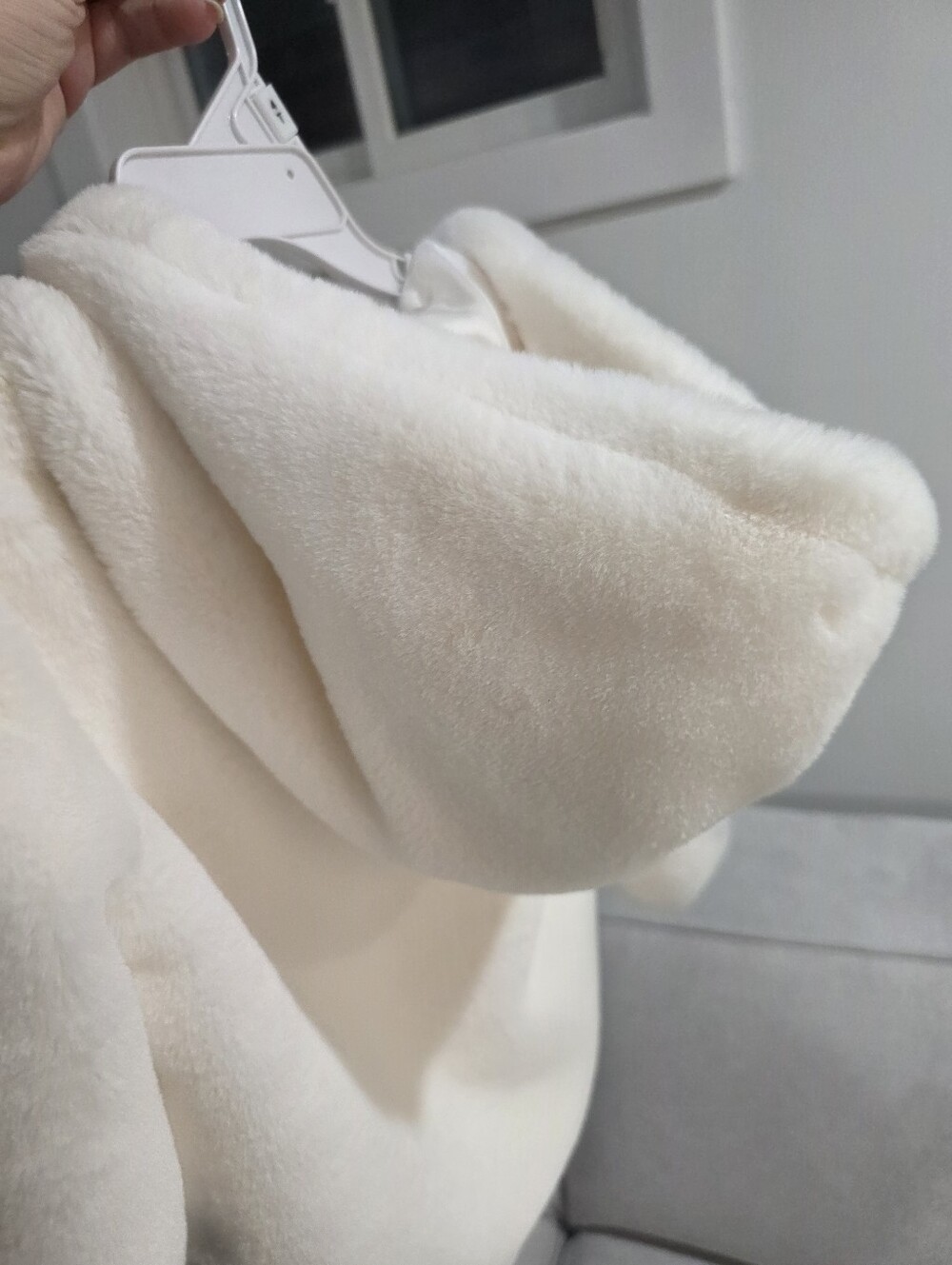 Cynthia Rowley Girls White Faux Fur Bunny Hood Coat Jacket 4T - Picture 14 of 14
